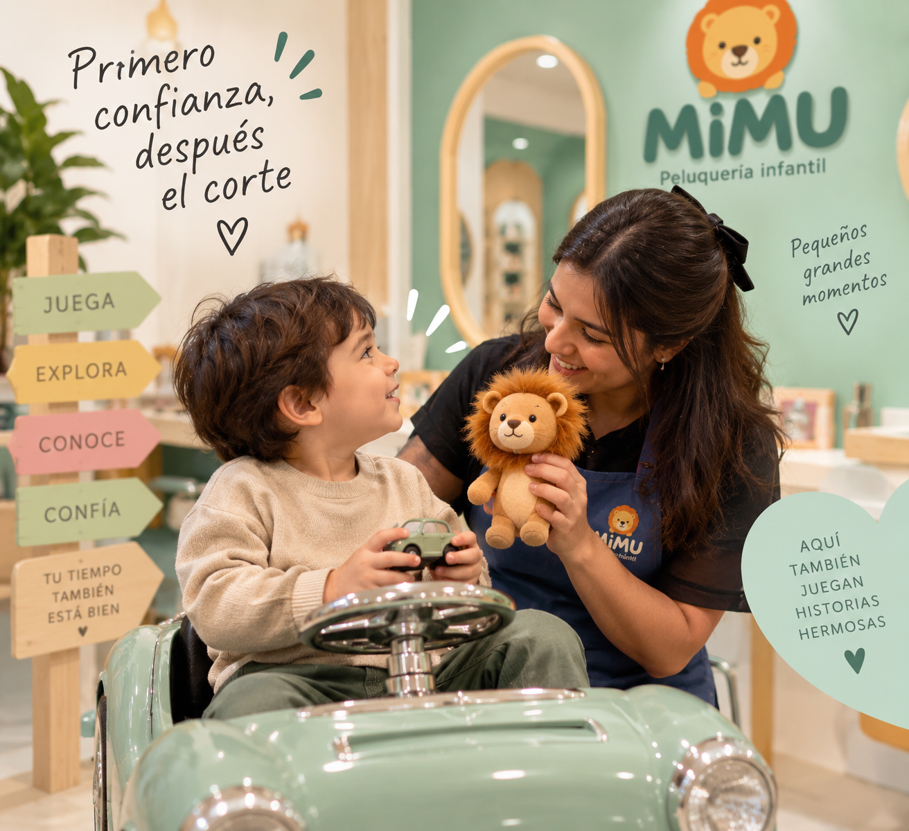 Niño en un autito junto a una peluquera con un león de peluche en Mimu Kids. Primero confianza, después el corte.